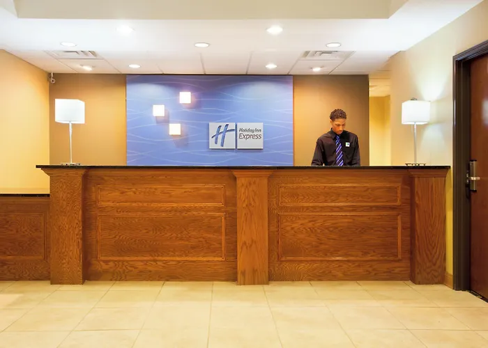 Express & Chicago South By Ihg Hotel