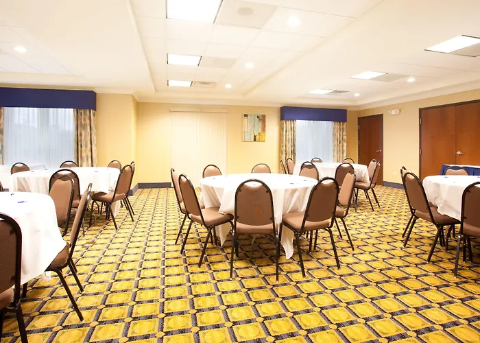 Express & Chicago South By Ihg Lansing