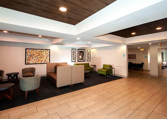 Express & Chicago South By Ihg Lansing