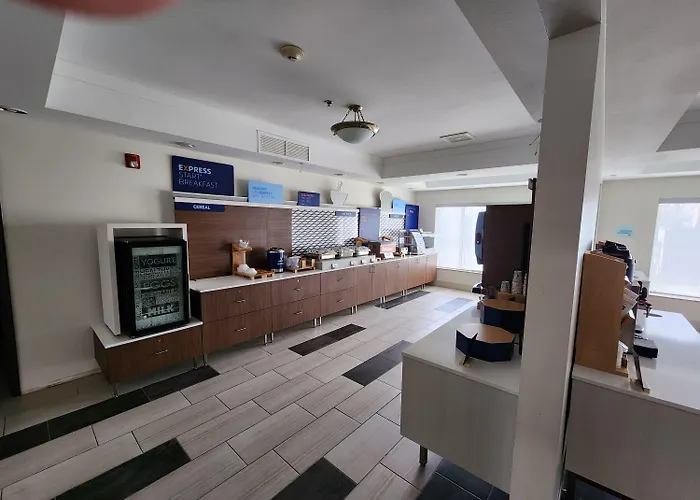 Hotel Express & Chicago South By Ihg 2*