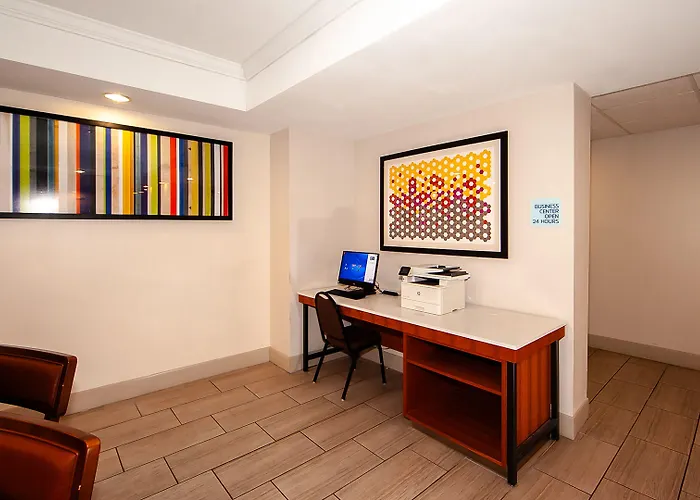 Hotel Express & Chicago South By Ihg 2*