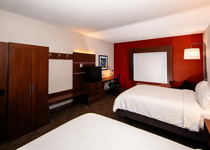 Hotel Express & Chicago South By Ihg Lansing