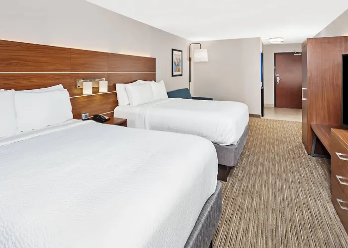 Express & Chicago South By Ihg 2*