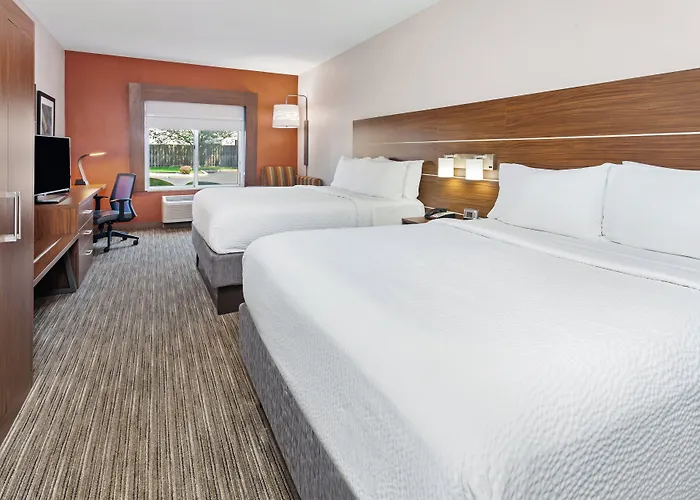Express & Chicago South By Ihg Lansing