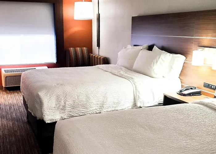 Express & Chicago South By Ihg Lansing